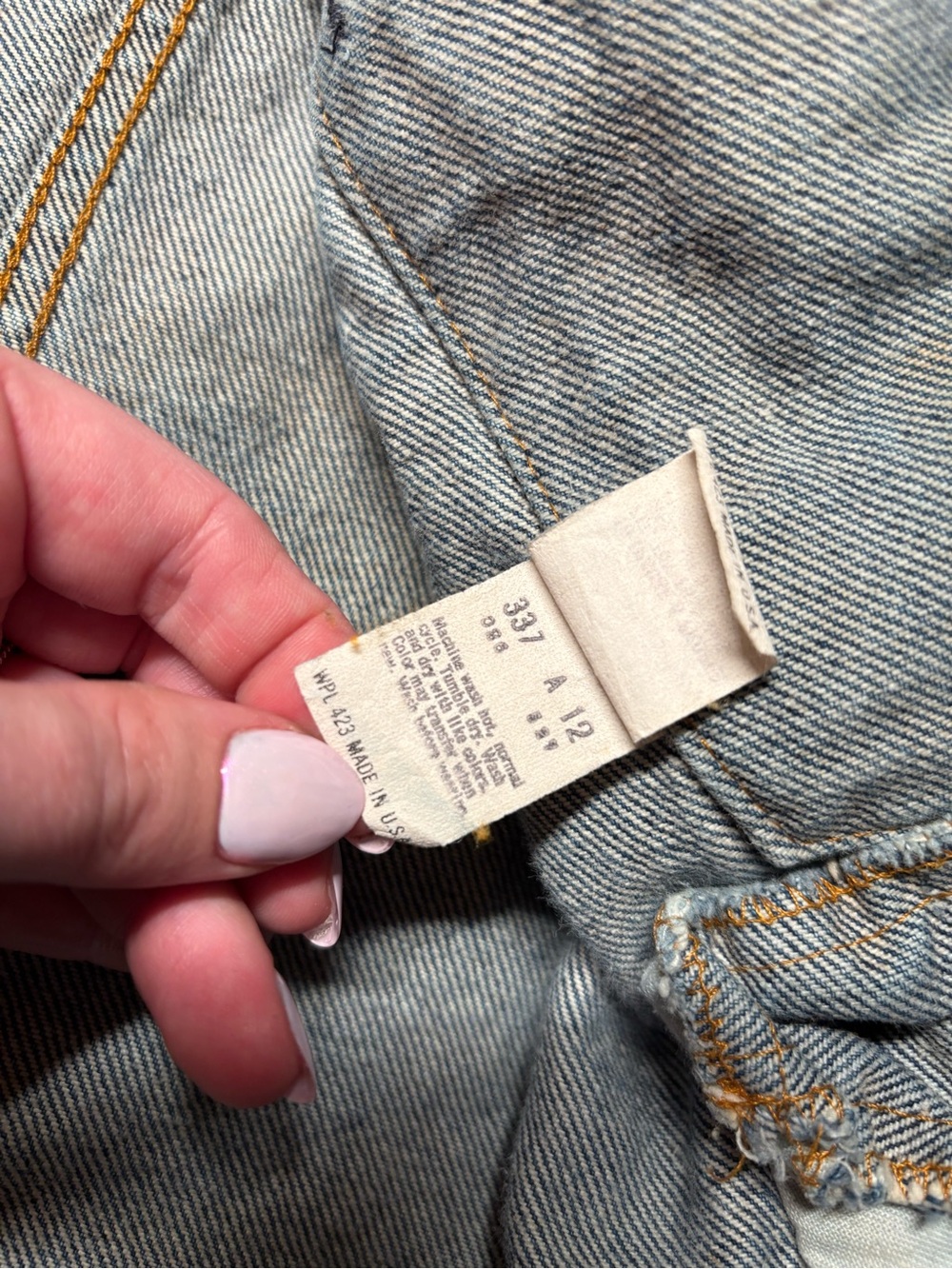 Levi's Light Blue Denim Jacket - Men's Trucker Style - Picture 3 of 6